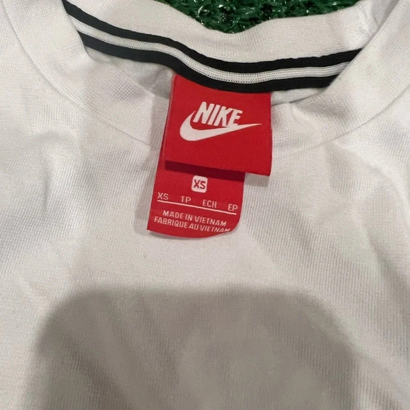 NIKE tank!! - Picture 2 of 3